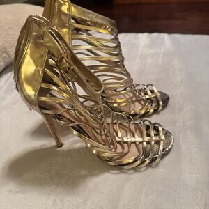 Steve Madden Gold Heels Womens 8.5 Strappy stilettos Caged Glam Party shoes